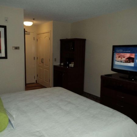 Hilton Garden Inn Columbus/Гров Сити Номер фото