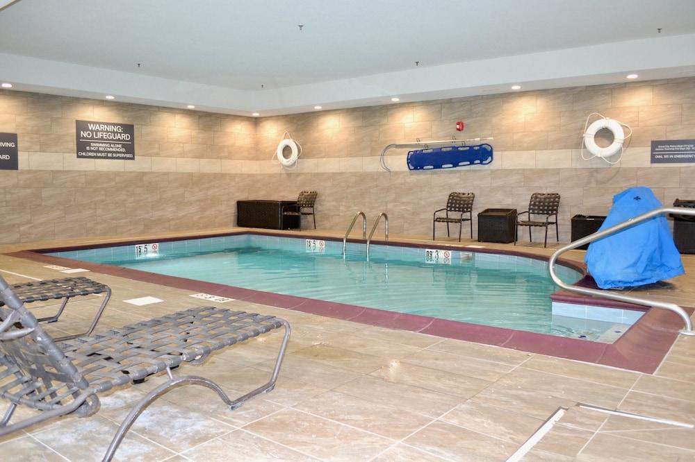 Hilton Garden Inn Columbus/Гров Сити Экстерьер фото