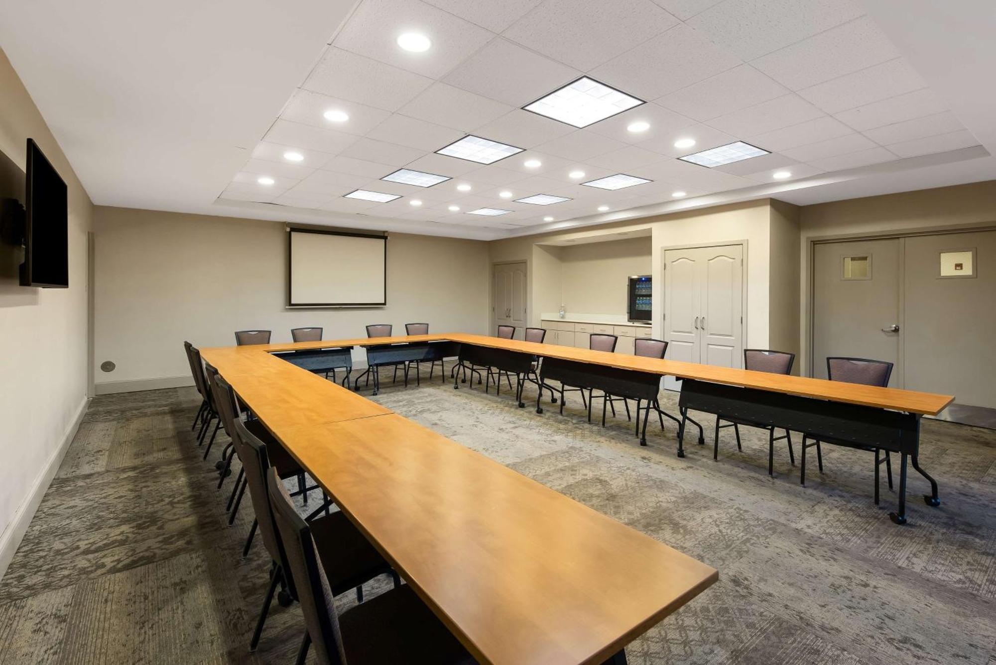 Hilton Garden Inn Columbus/Гров Сити Экстерьер фото